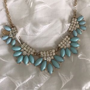 FRANCESCAS statement necklace